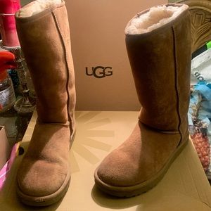 COPY - UGG Women’s Classic Tall 5815 W / Chestnut size 9 Bloomingdale’s
